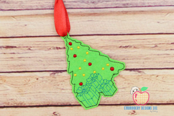 Christmas Tree with Gifts in the Hoop Review